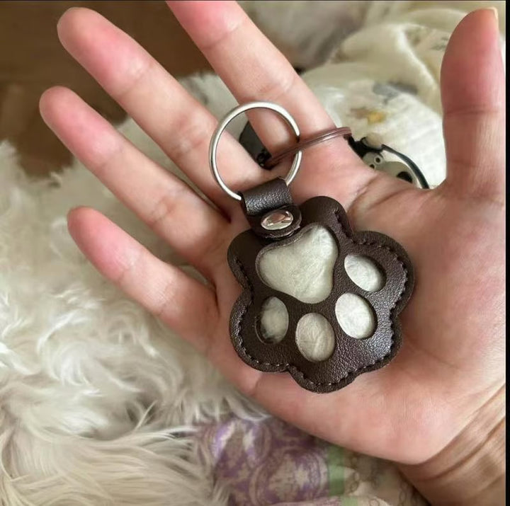BowLift | PawMemorie Keychain – Memorial Pendant with Paw Print and Inner Compartment