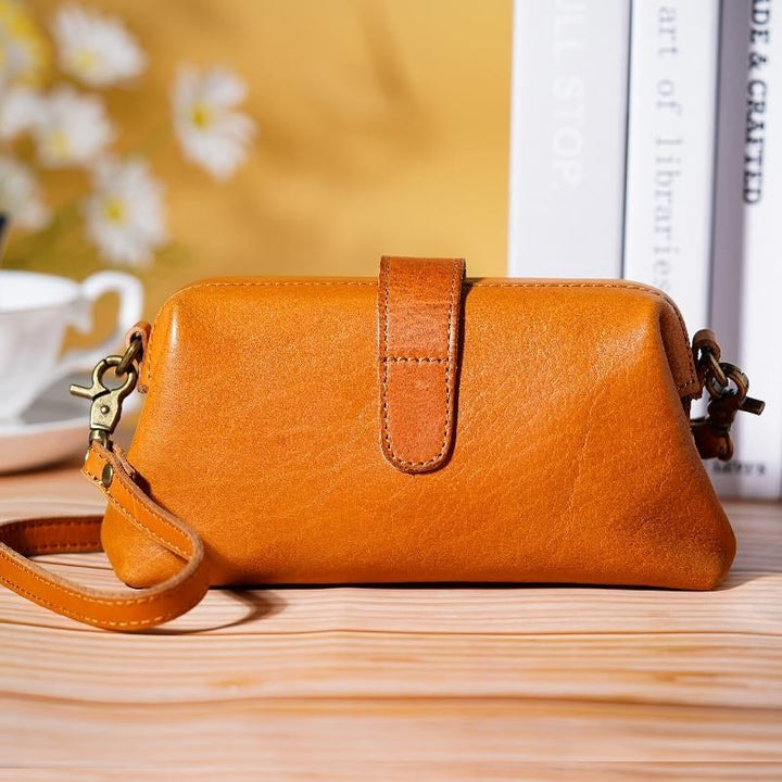 BowLift | Vintage handmade leather bag
