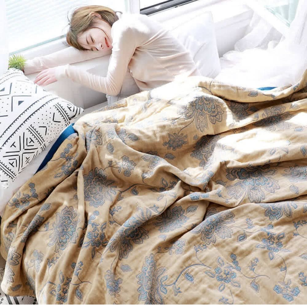 BowLift | FARA - Modern cuddle blanket
