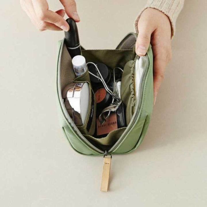 Solid color cosmetic bag with double zipper | Bowlift