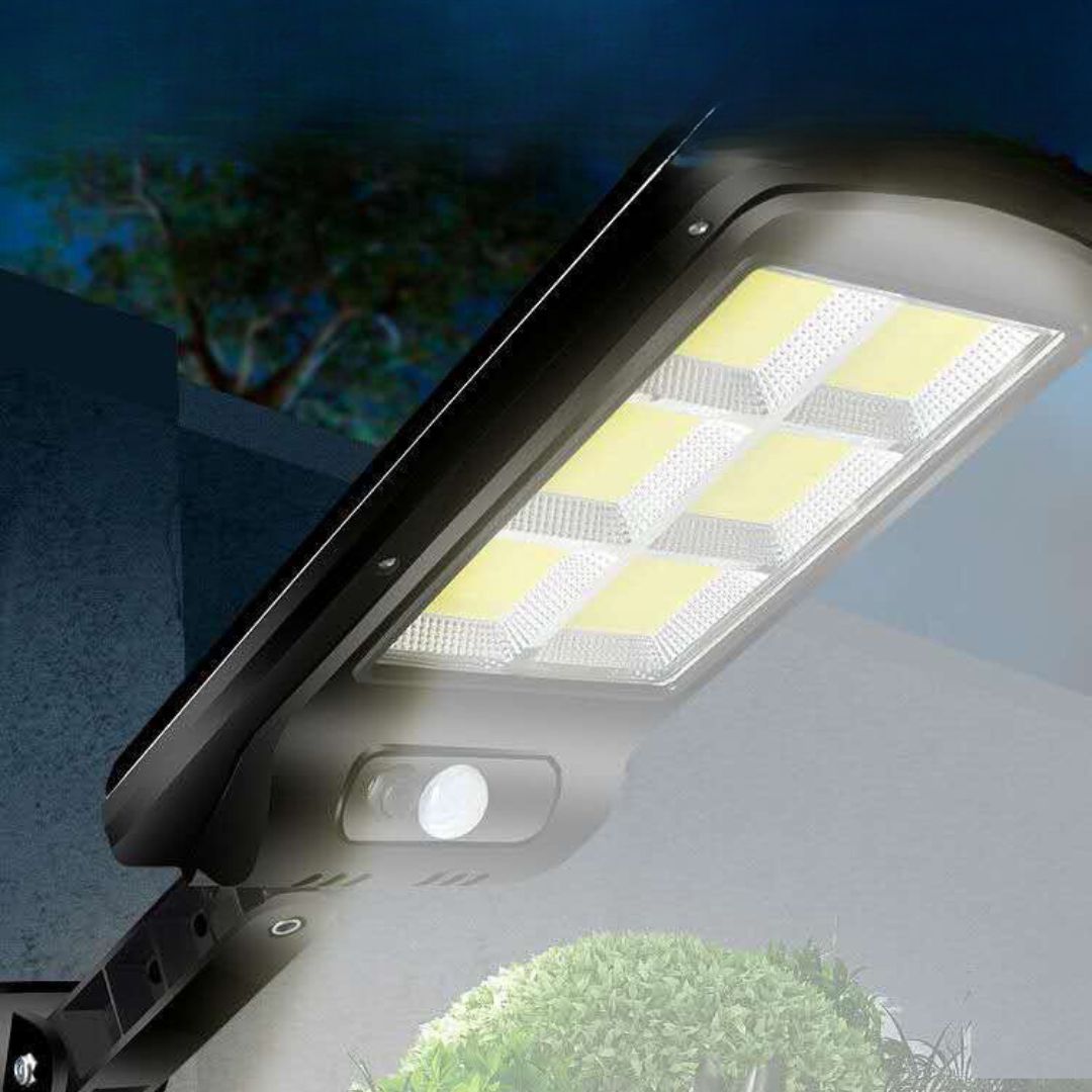 BowLift | Solar Street Light with 4000 Lumens (Clearance Sale)