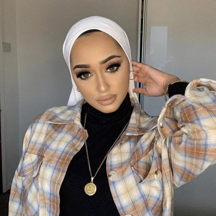 BowLift | Round Pendant Golden Necklace