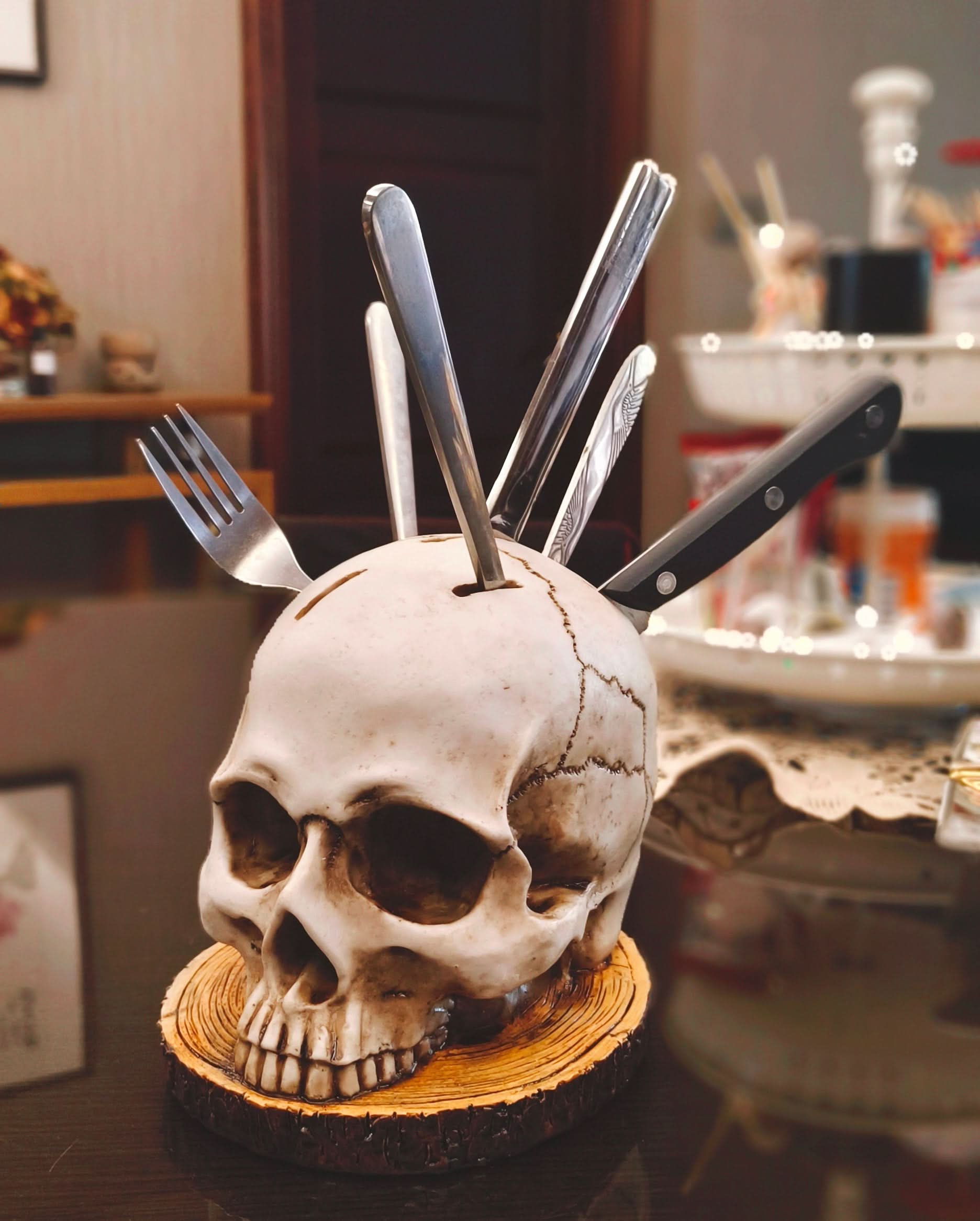 BowLift | Gothic Skull Knife Holder Kitchen Decor Rack