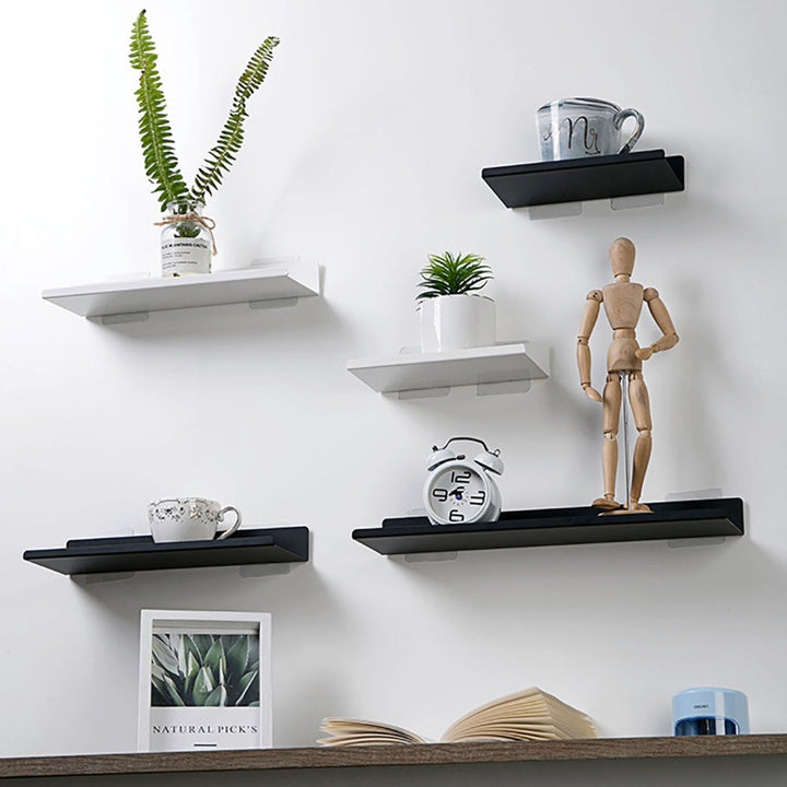 BowLift | Simple metal shelf organizer