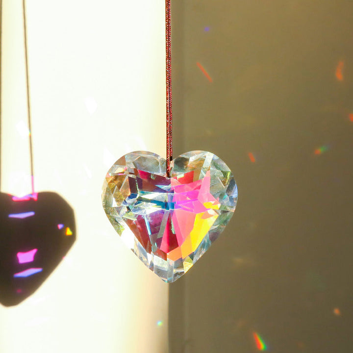 GlimmerHeart Elegant Heart-Shaped Sun Catcher – Enchanting Light Effects for Your Home Bowlift