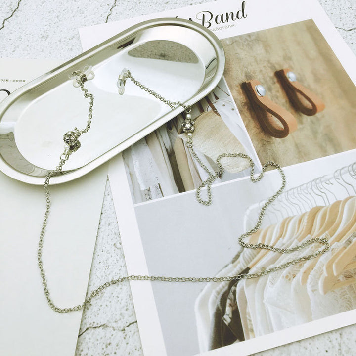 Elegant Silver Chain Eyewear Chain Bowlift
