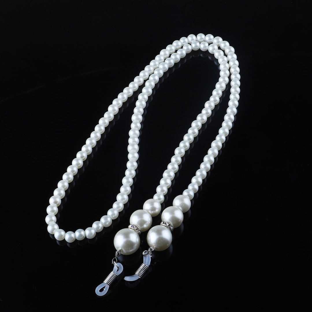 Elegant Pearl Eyewear Chain Bowlift