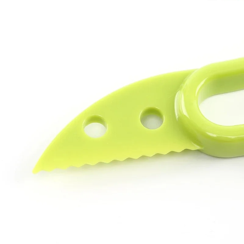 AvoMaster 3-in-1 Avocado Slicer Bowlift