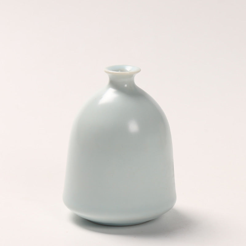 Minimalist Ceramic Bud Vase Bowlift