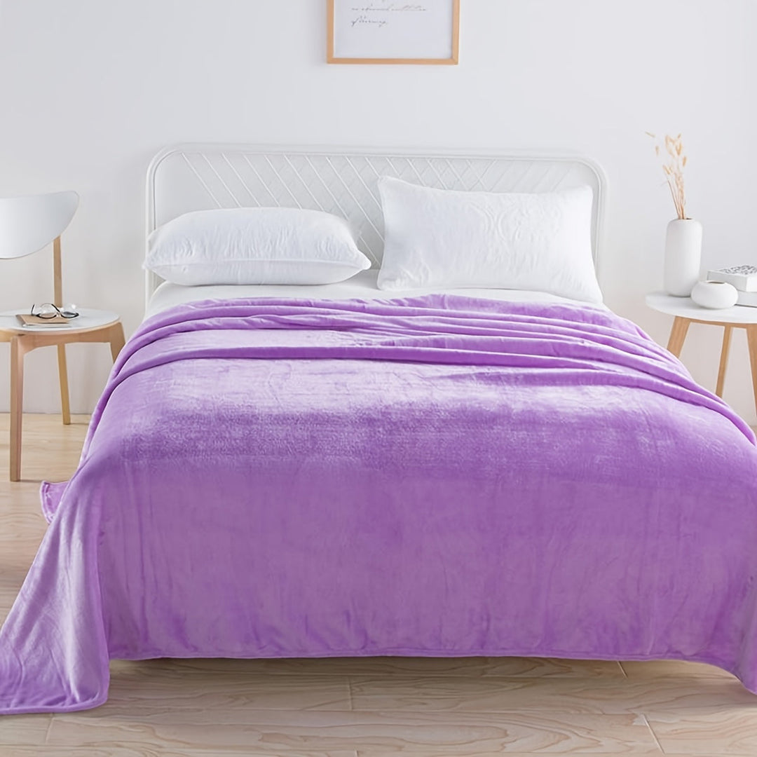 LuxeSoft – Premium Flannel Fleece Blanket for Ultimate Comfort Bowlift