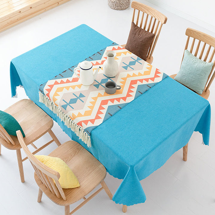 Flat-woven cotton carpet runner with ethnic diamond pattern and decorative fringes Bowlift