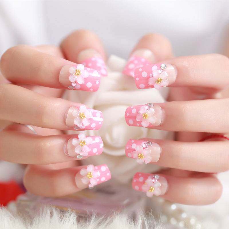 Artificial nails with delicate floral decorations Bowlift