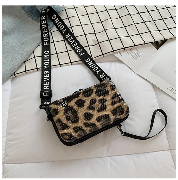 BowLift | Crossbody Bag Hard Shell Compact Shoulder Case