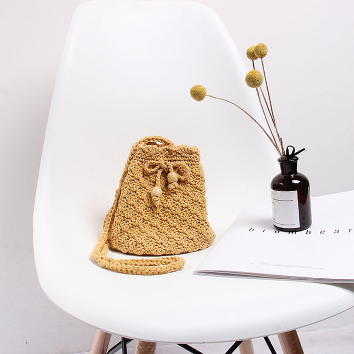 Hand-knotted Shoulder Bag in Modern Boho Style Bowlift