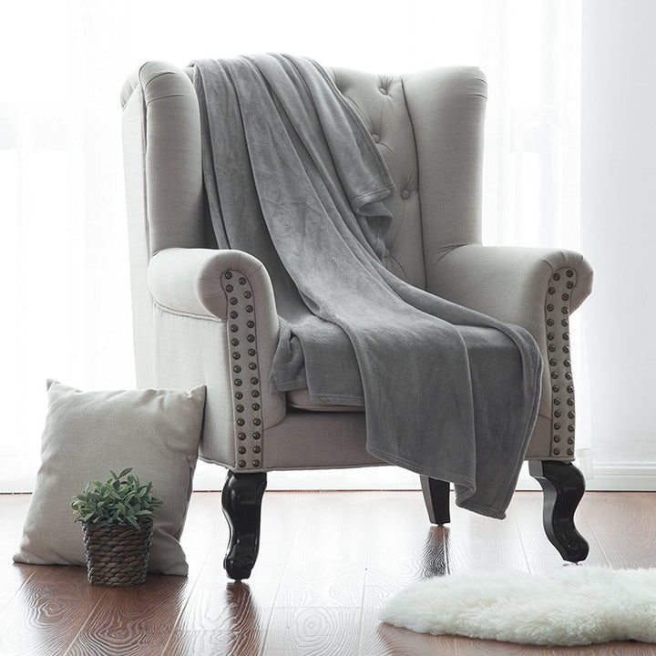 Women Luxurious and extremely soft fleece blanket Bowlift
