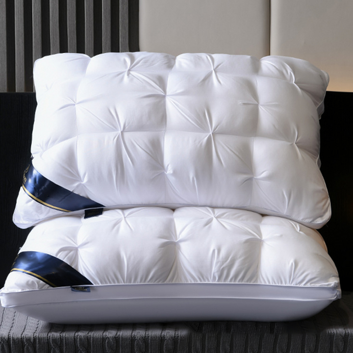 Ergonomic neck pillow with 3D quilting | Bowlift