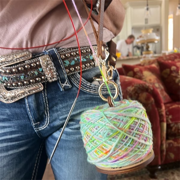 BowLift | FiberDock Tangle Free Knitting