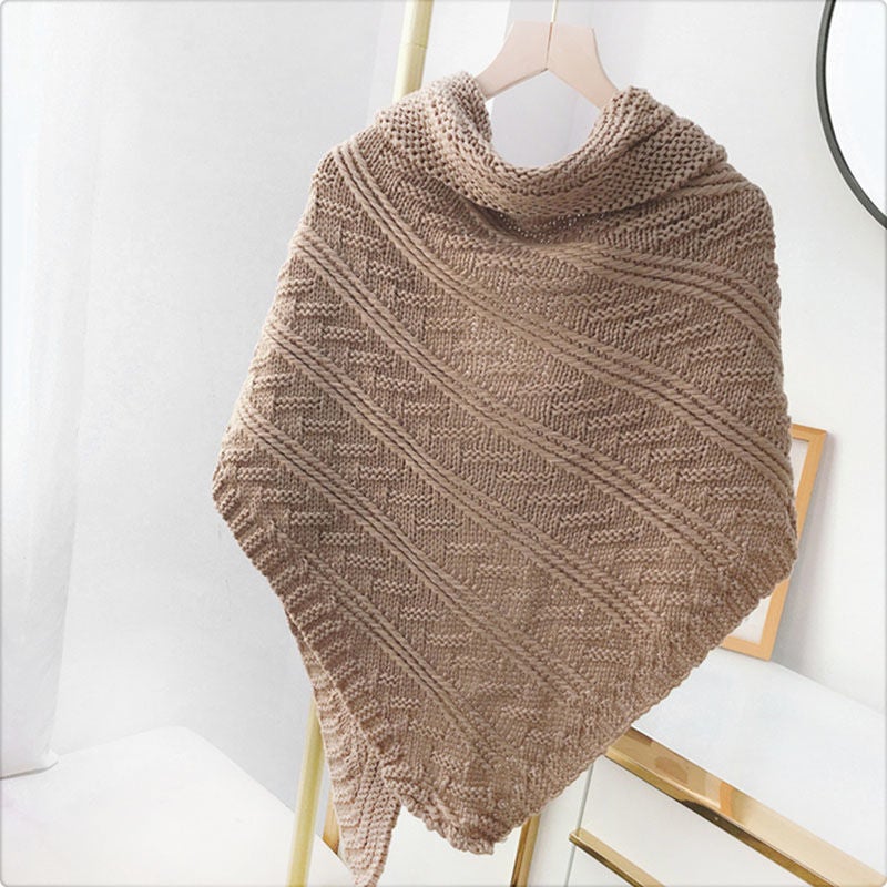 BowLift | Triangular Knit Scarf with Leather Loop