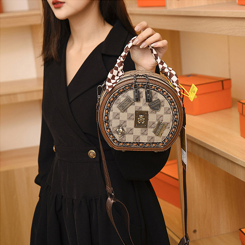 Fashionable Retro Bear Badge Shoulder Bag | Bowlift