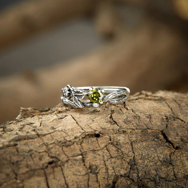 BowLift | Vintage Leaf Ring