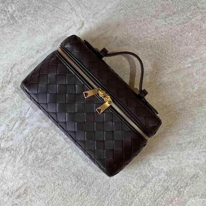 BowLift | Yashna – Women’s Trendy Woven Crossbody Bag Compact & Chic Handbag