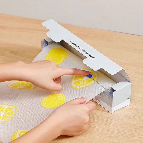 BowLift | Disposable cutting board paper