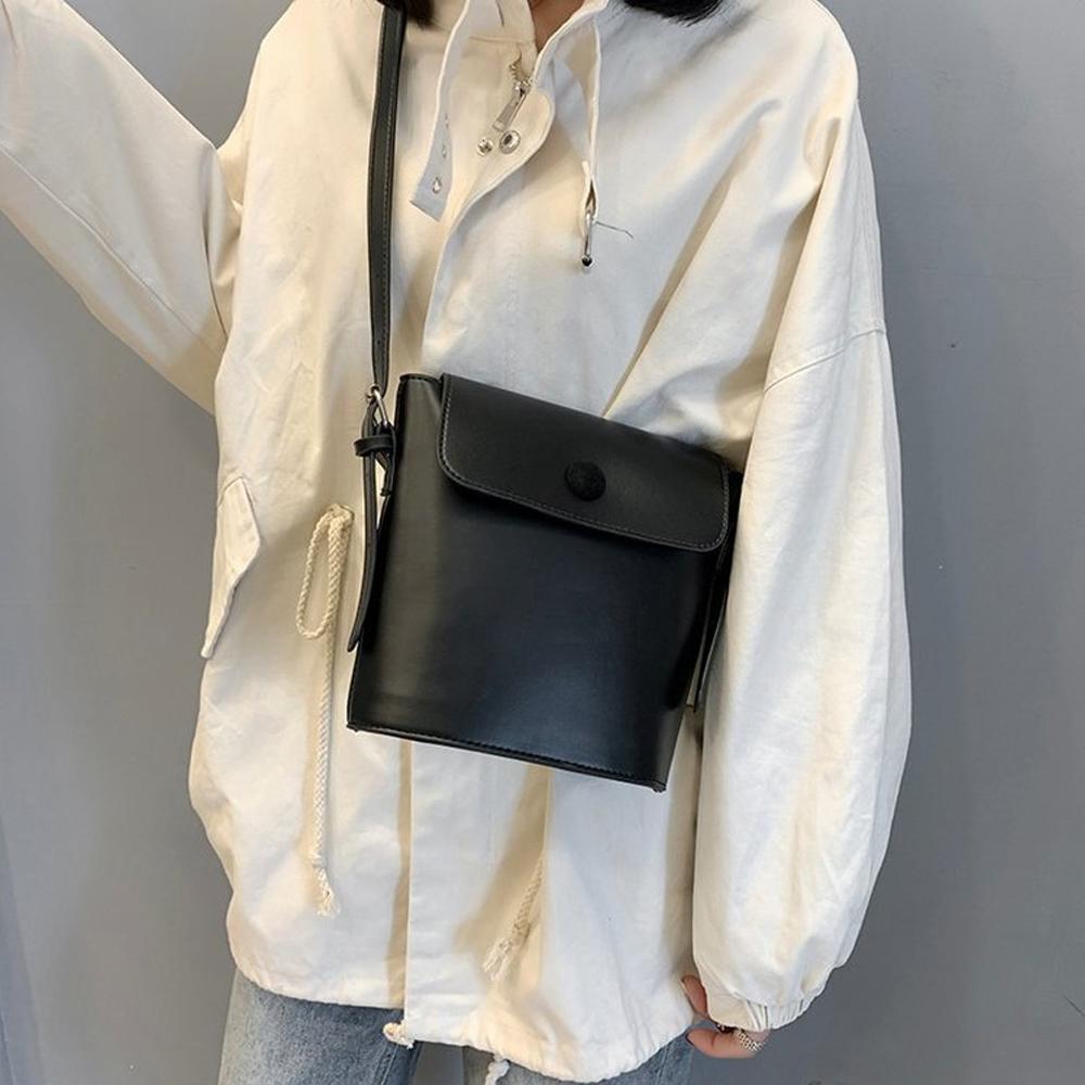 Drawstring bag made of PU | Bowlift