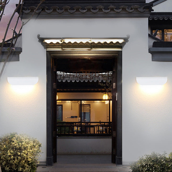 BowLift | Modern Waterproof Curved Outdoor Wall Lamp