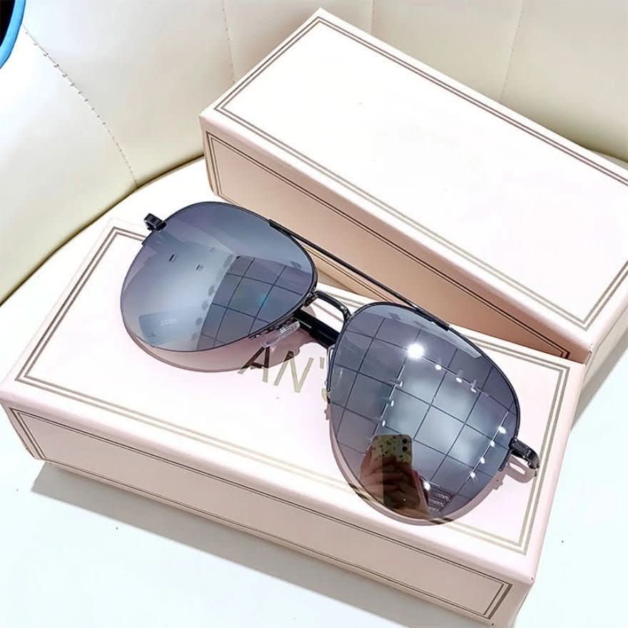 BowLift | Pilot sunglasses with color gradient and UV400 protection for men