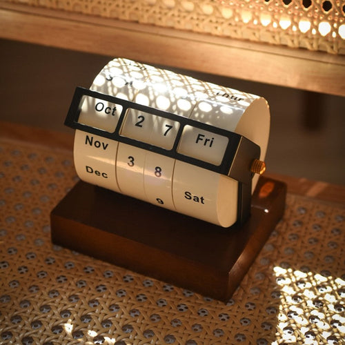 BowLift | Creative Rotating Decorative Perpetual Calendar
