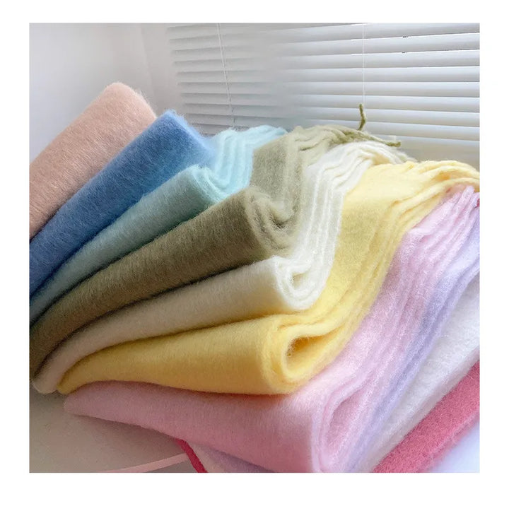 CashmereLuxe Scarf – Elegant and Super Soft Bowlift