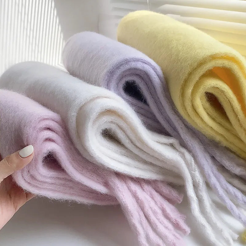 CashmereLuxe Scarf – Elegant and Super Soft Bowlift