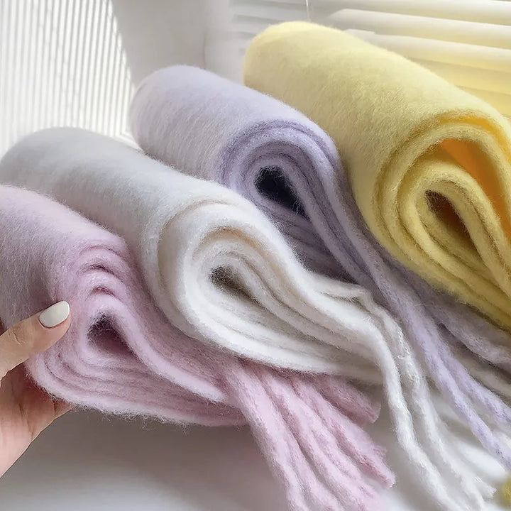CashmereLuxe Scarf – Elegant and Super Soft Bowlift