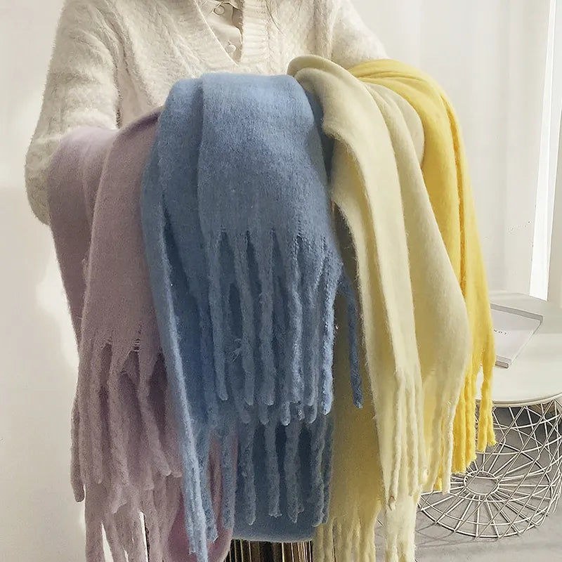 CashmereLuxe Scarf – Elegant and Super Soft Bowlift