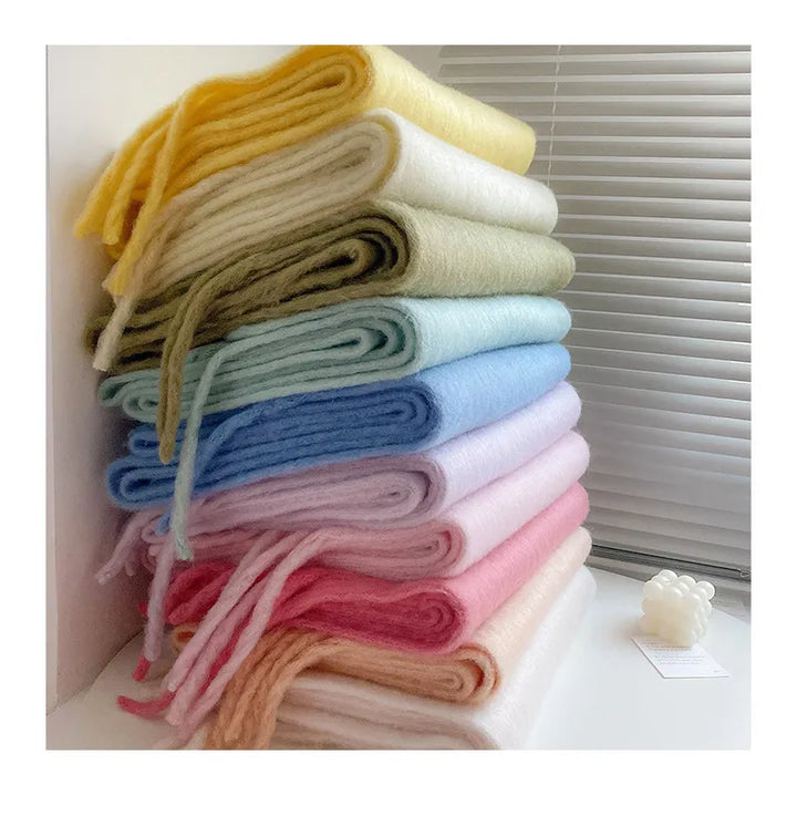 CashmereLuxe Scarf – Elegant and Super Soft Bowlift