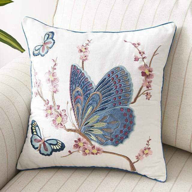 BowLift | Decorative cushion with embroidery in country style