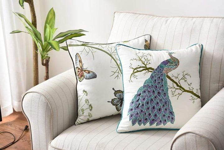 BowLift | Decorative cushion with embroidery in country style