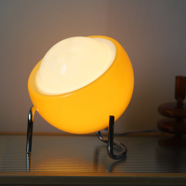 BowLift | Stylish retro table lamp combining Bauhaus aesthetics and medieval design