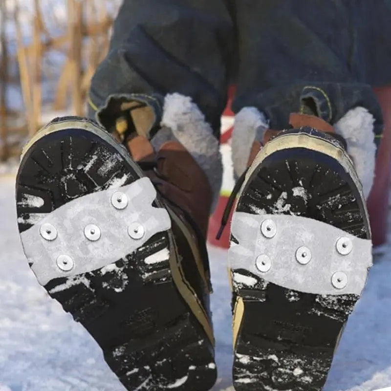 BowLift | Anti-slip shoe covers with spikes for children and adults