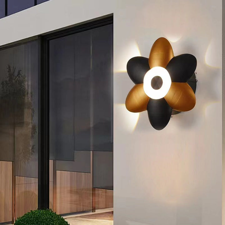 BowLift | Elegant Light for a Romantic Mood