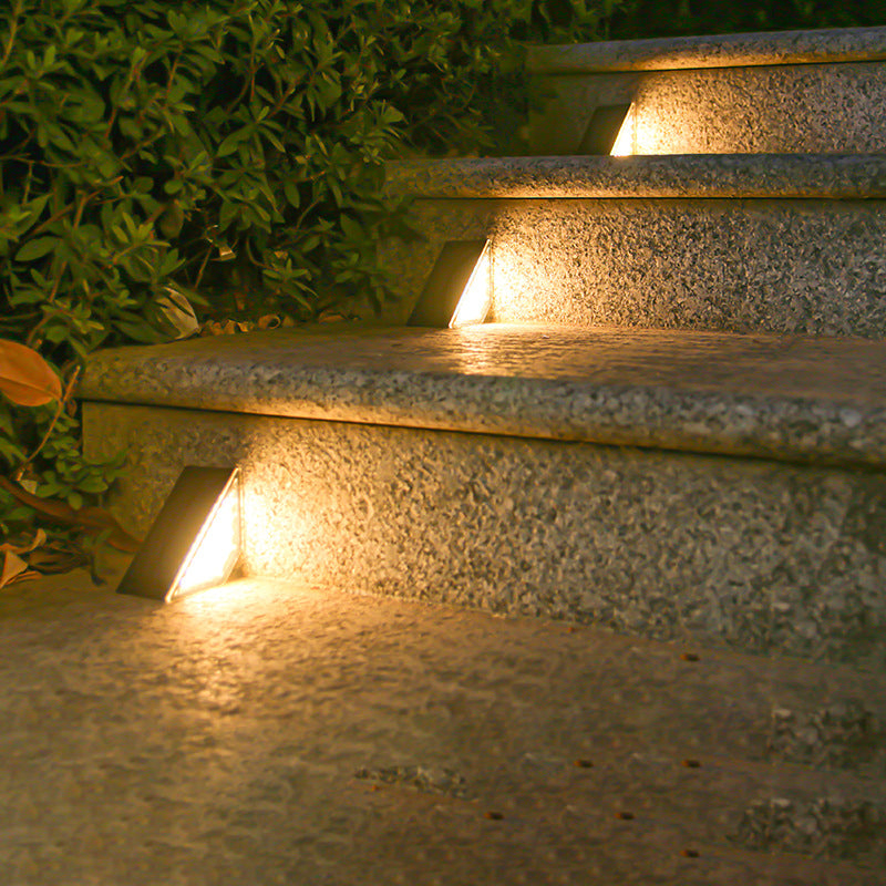 Modern Simplicity Solar Waterproof ABS PS Triangle LED Landscape Lighting Outdoor Light For Outdoor Patio | Bowlift