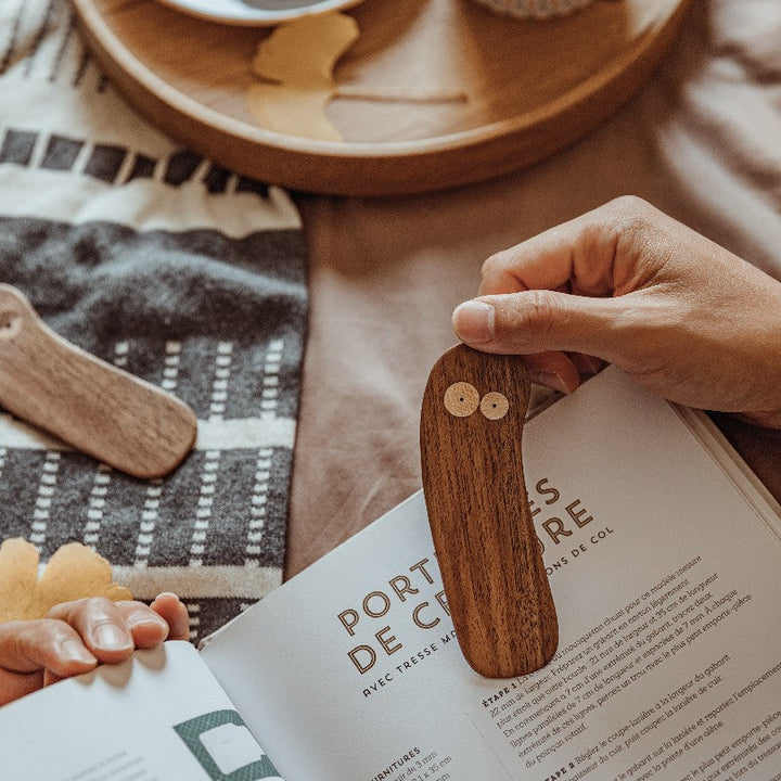 BowLift | Wooden Tassel Creative Bookmark