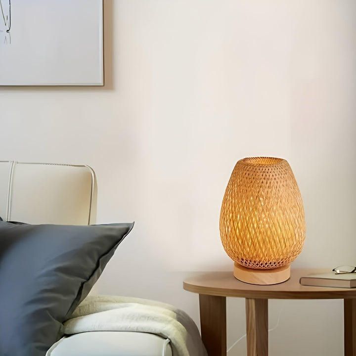 BowLift | Stylish Bamboo Table Lamp with USB Power – Sustainable and Energy-Efficient Design
