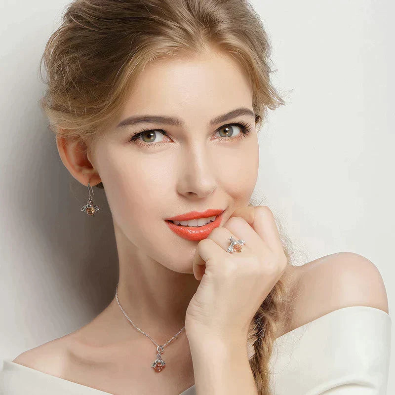 Queen Bee Earrings - Elegant and Unique Accessory Bowlift