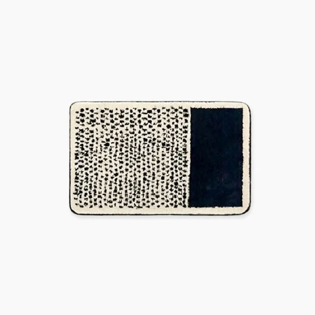 BowLift | Soft bath mat with non-slip underside for an elegant bathroom