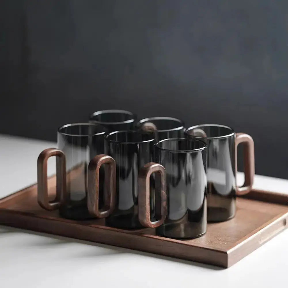 BowLift | Borosilicate glass with wooden handle