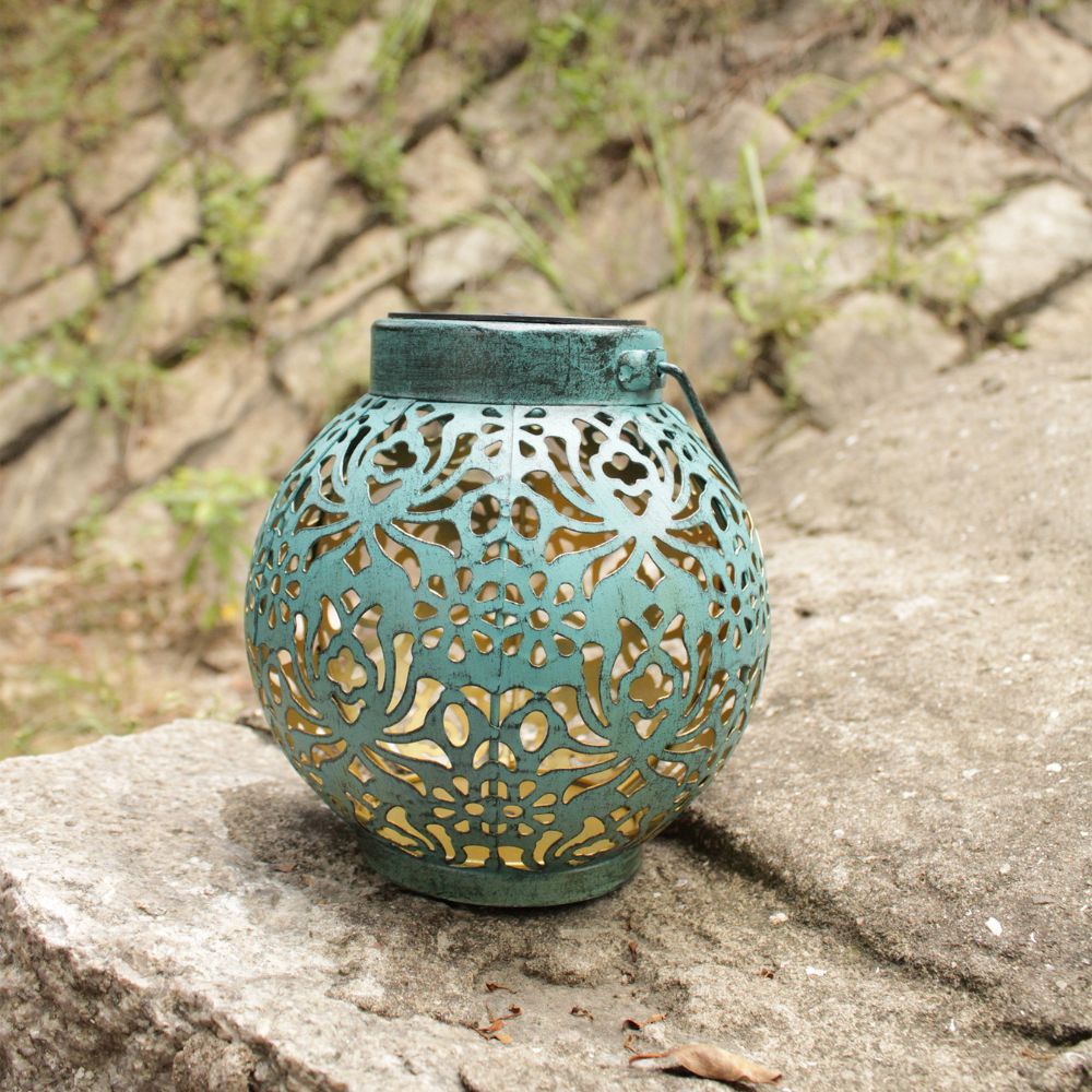 BowLift | SolarLotte – Cozy garden lantern with solar energy