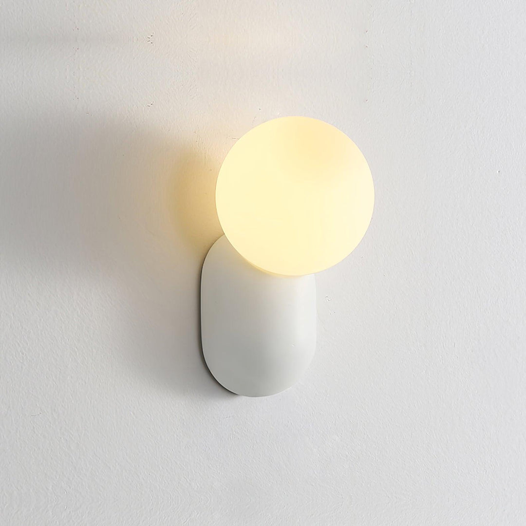 BowLift | ChicGlow Resin Wall Lamp – Elegance and Energy Efficiency in One