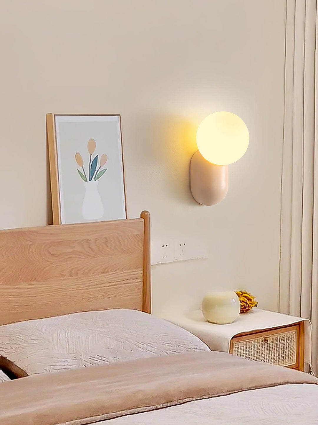 BowLift | ChicGlow Resin Wall Lamp – Elegance and Energy Efficiency in One