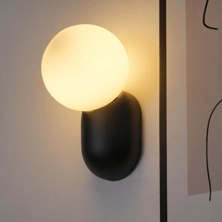 BowLift | ChicGlow Resin Wall Lamp – Elegance and Energy Efficiency in One